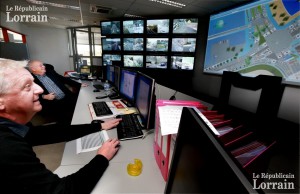 2016-PC Metz-sur-les-ecrans-de-gertrude-la-ville-en-mouvement-carrefour-de-la-place-mazelle-intensite-du-trafic-en-temps-reel-photo-karim-siari-145